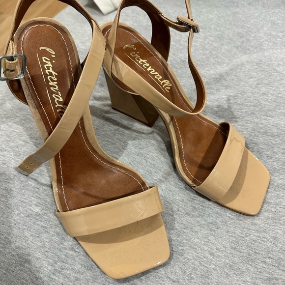 L'INTERVALLE Beige Strappy Sandals - Picture 2 of 6